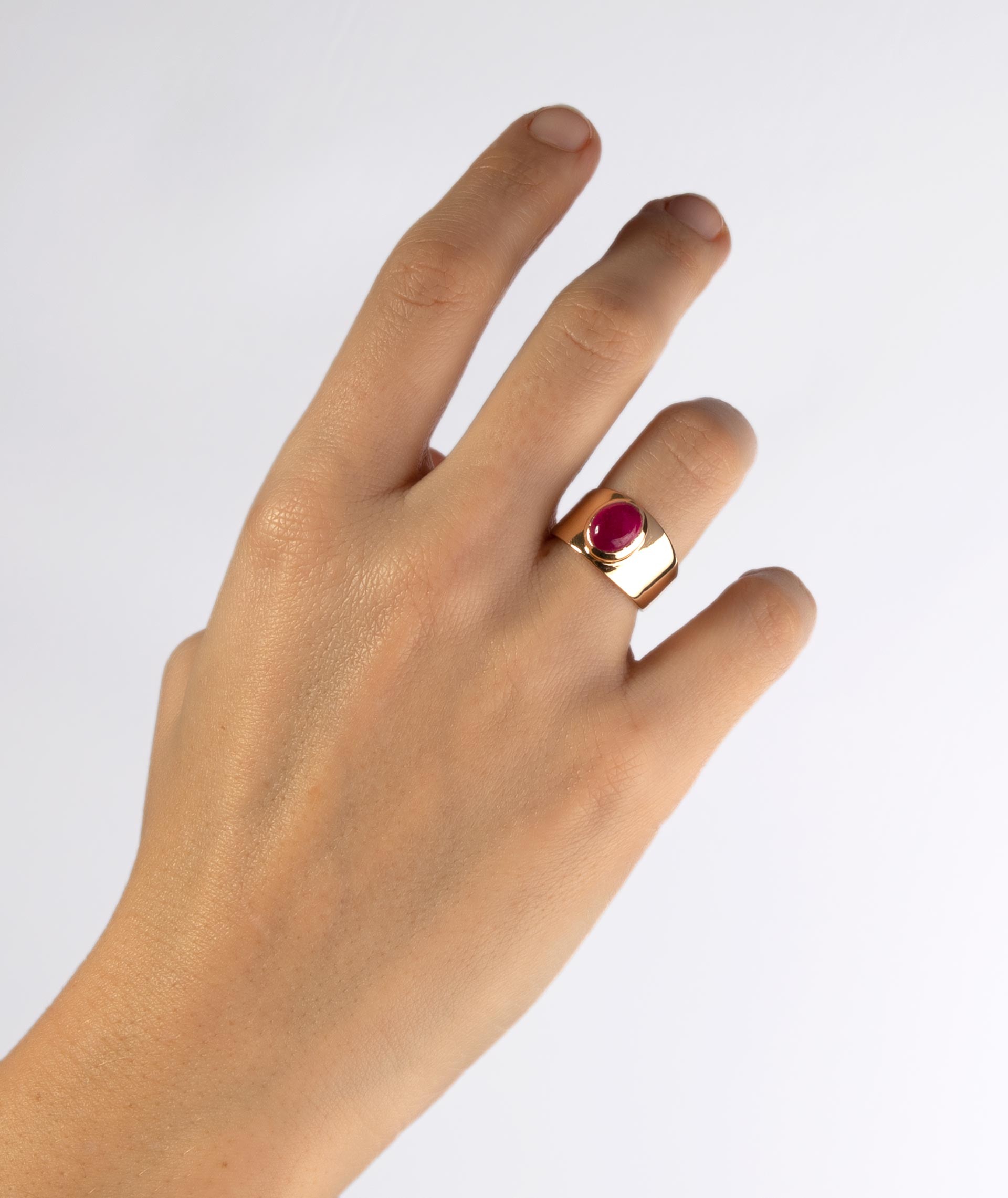 Ring Gold 18ct Plated Pink Stones