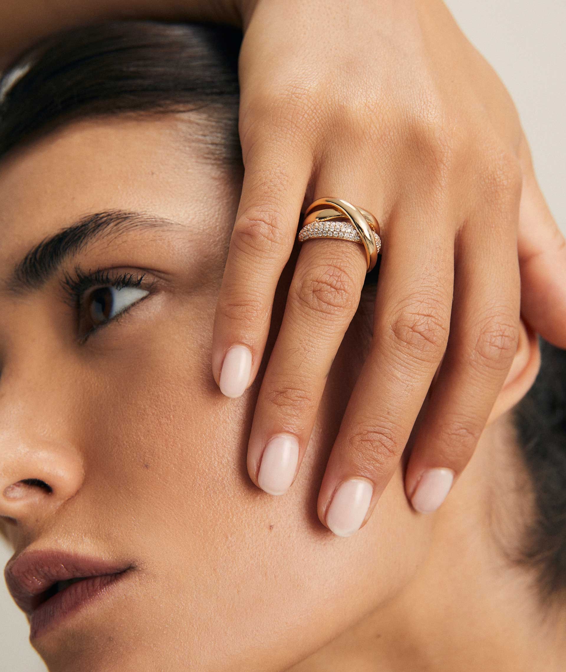 Anillo Luz tiras con circonitas