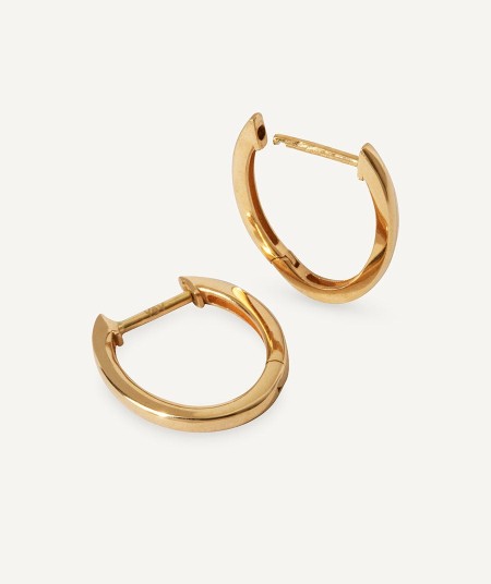 Gold oval hoop earrings