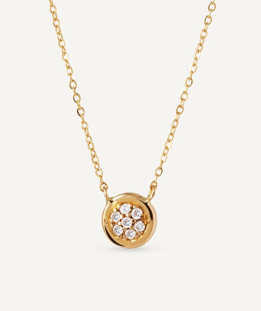 Diamond and gold circle mini necklace