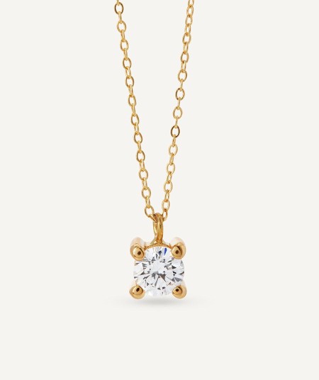 Gold necklace with a solitary diamond