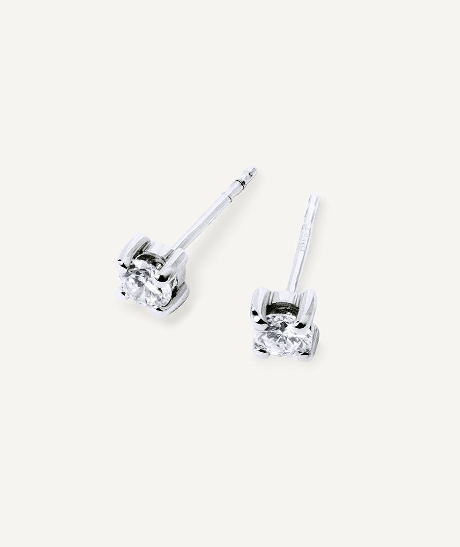 Pendientes de diamantes y oro blanco solitario