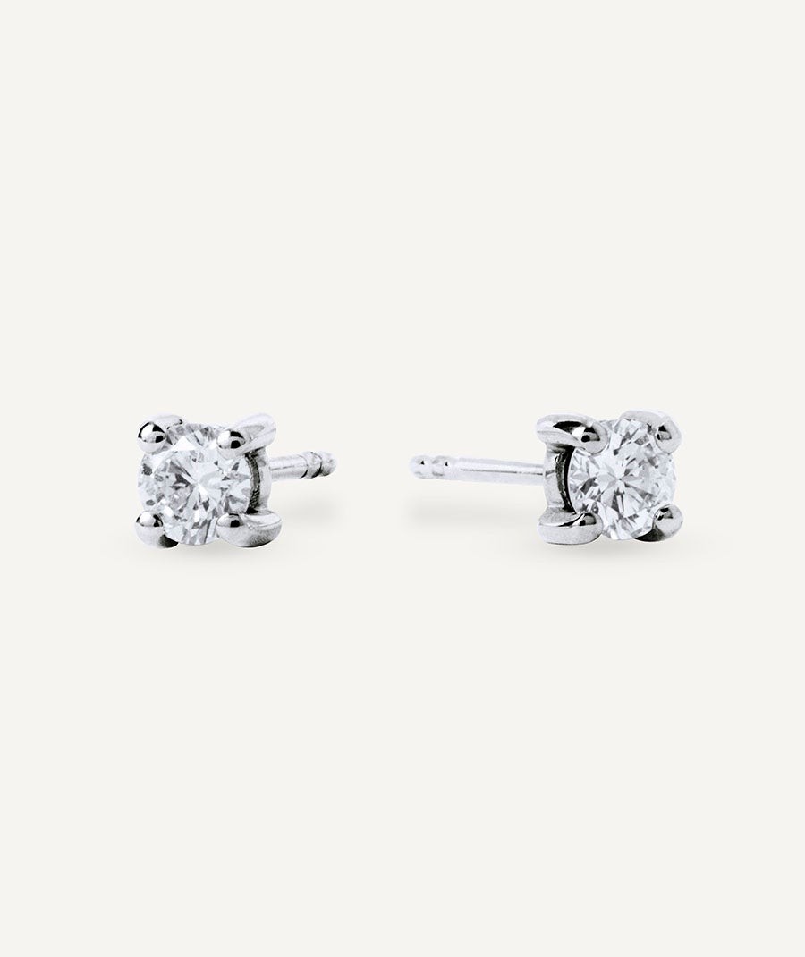 Pendientes de diamantes y oro blanco solitario