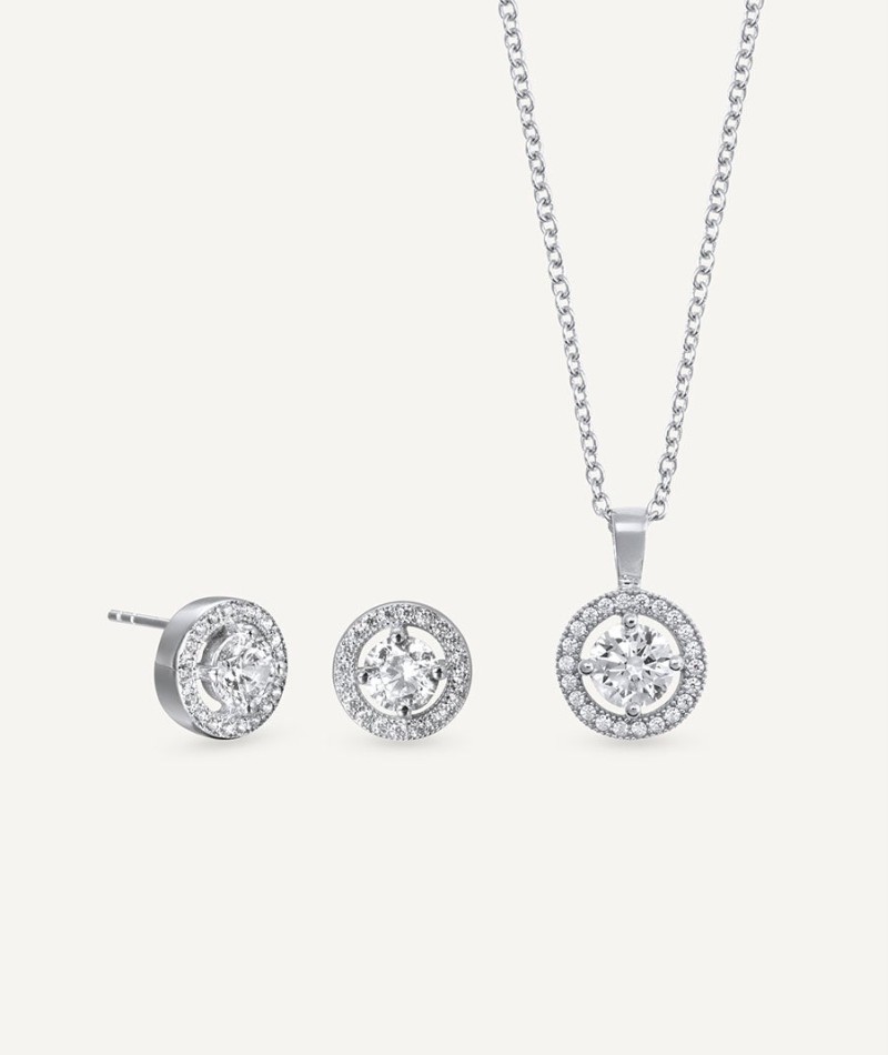 Set Supreme with cubic zirconia