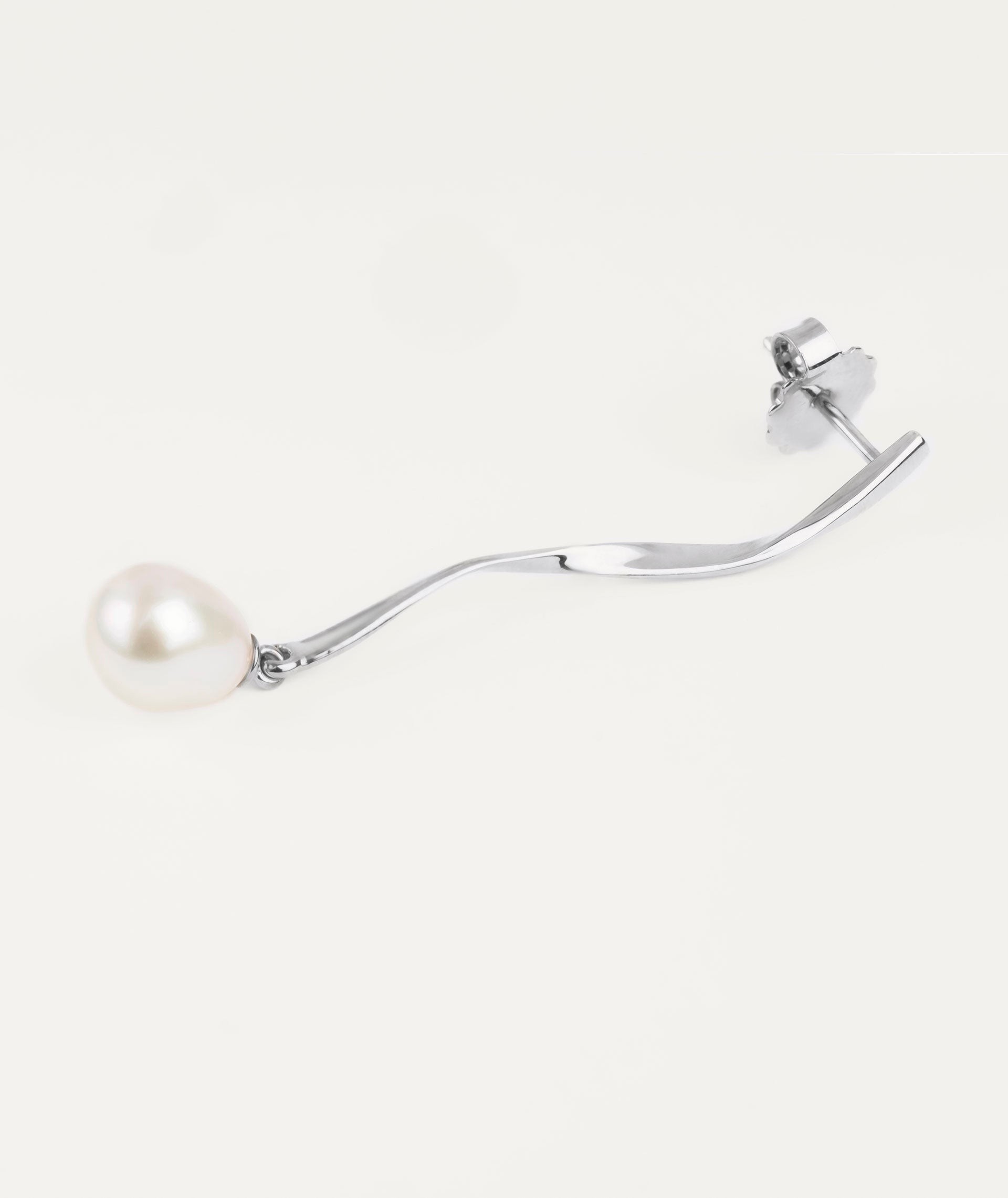 Earrings Giselle silver 925 long with cultured pearl