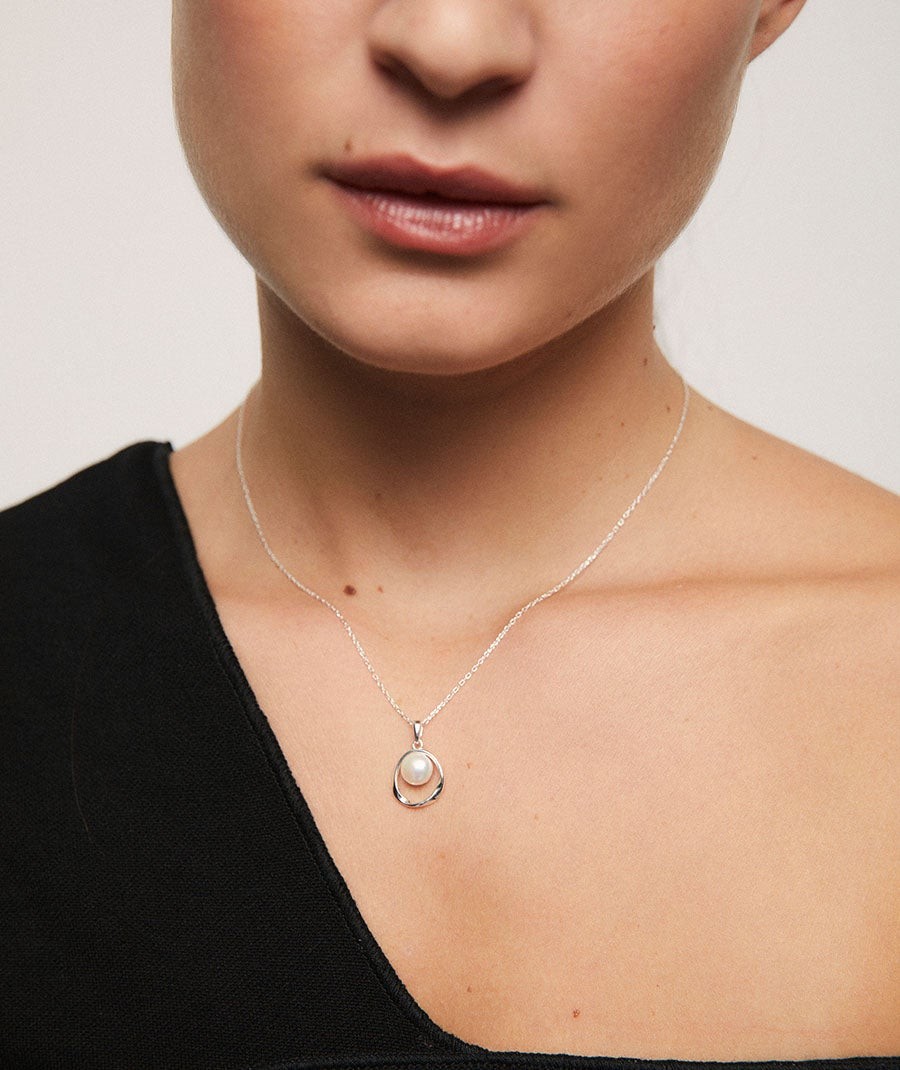 Pendant Saturn with cultured pearl