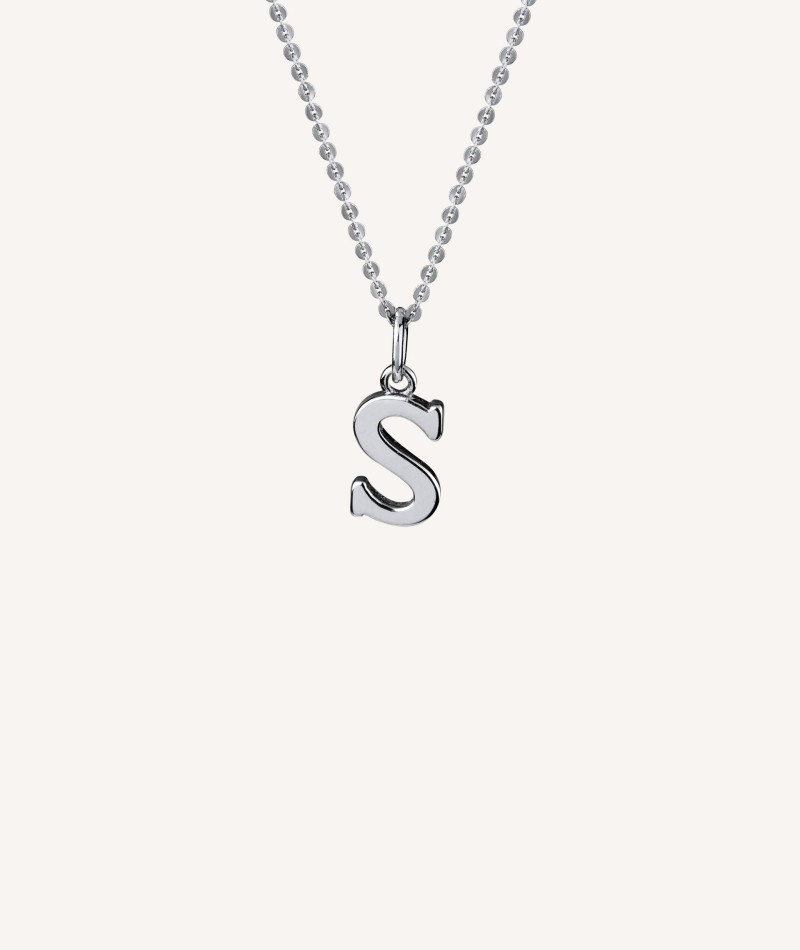 Pendant letter S