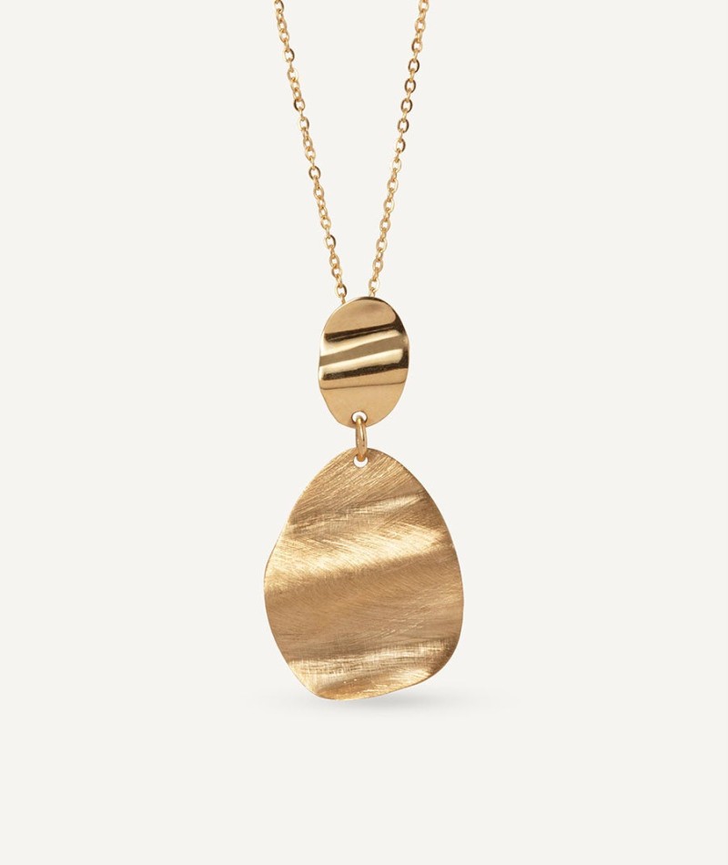 Gold necklace with a duo finish