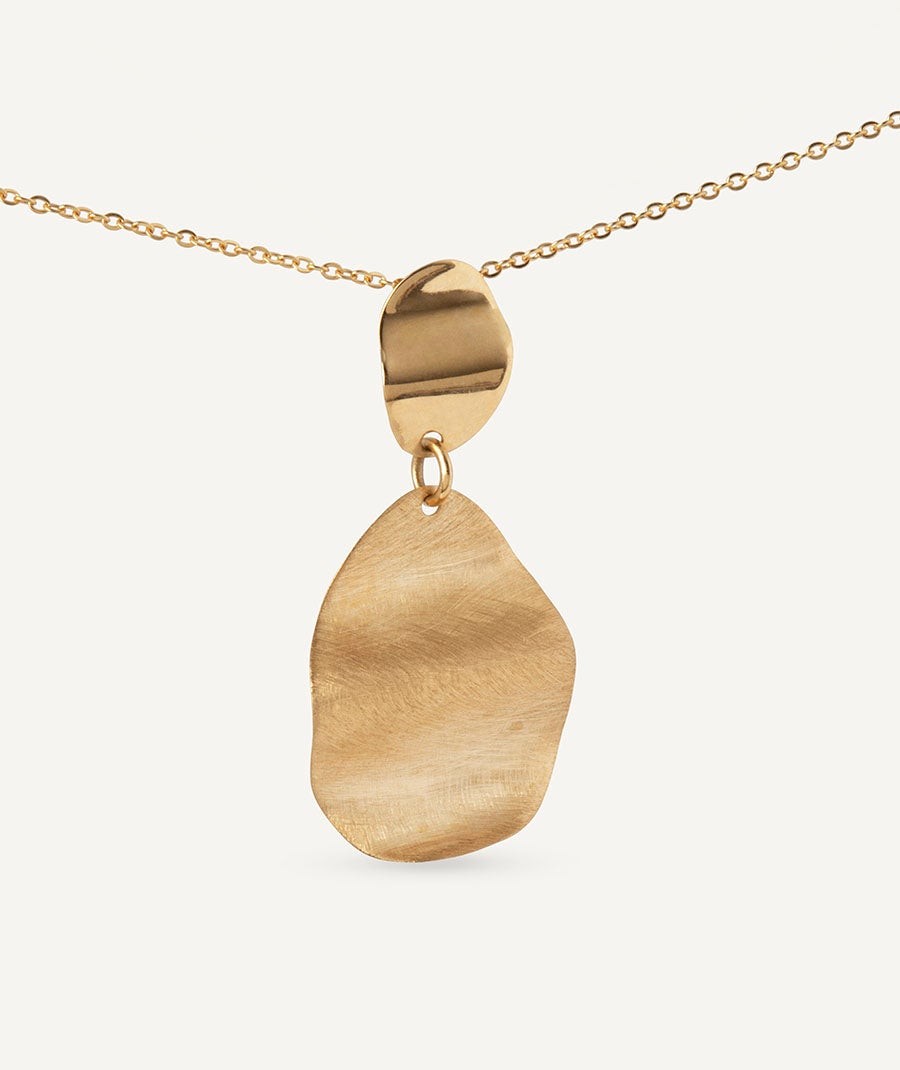 Gold necklace with a duo finish