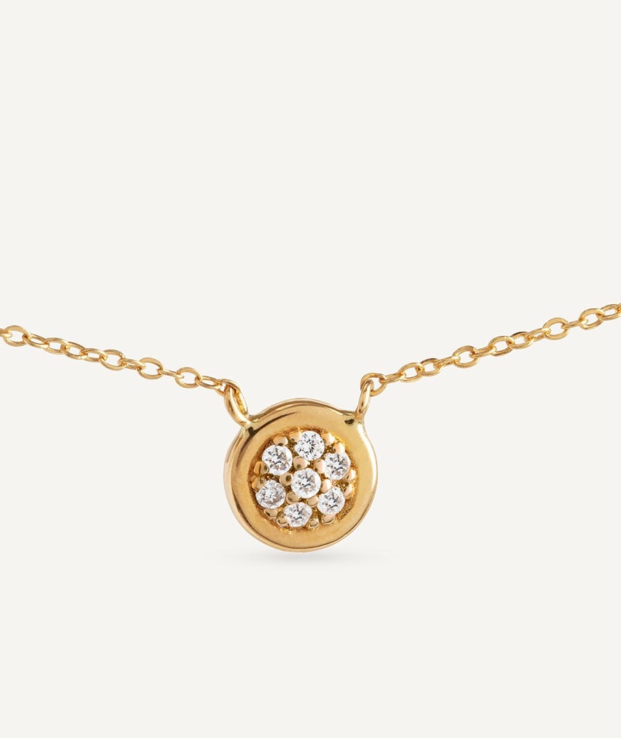 Diamond and gold circle mini necklace