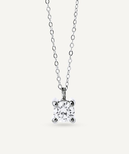 White gold necklace with a solitary diamond