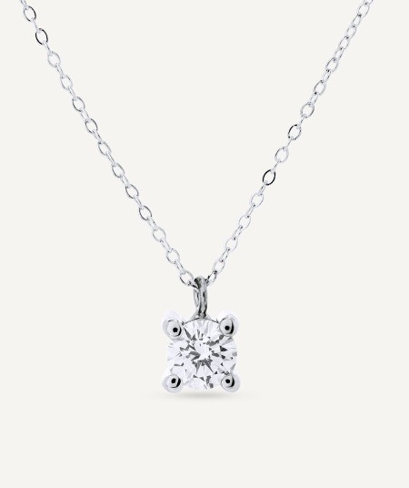 White gold necklace with a solitary diamond